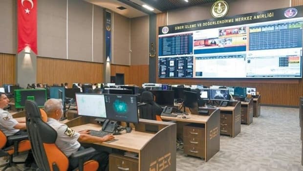 Siber İzleme Merkezi, interneti 7/24 izliyor.