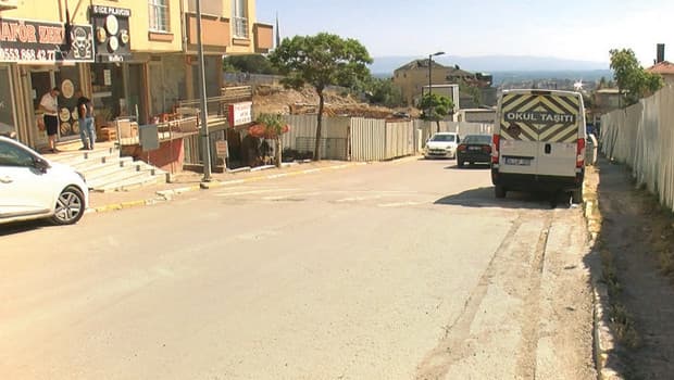 İstanbul'da soygun: Lastikleri kesip parayı çaldılar