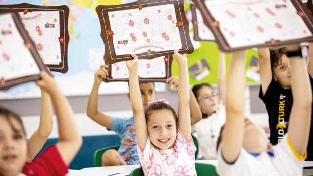 Uzmanlar karne günü için ailelere önemli uyarılarda bulundu