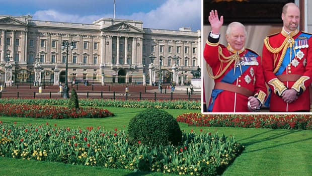Buckingham Sarayı'na veda eden İngiliz kraliyet ailesi