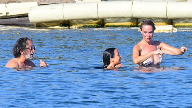 Fettah Can ve ailesi Bodrum'da görüntülendi