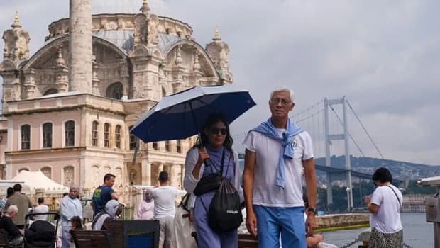 İstanbul'da salı günü kısa süreli sağanak yağış bekleniyor