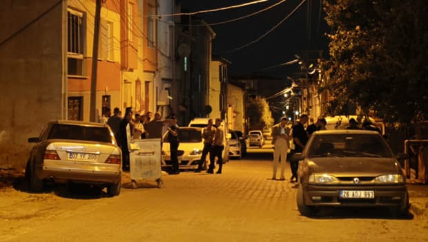 Eskişehir'de komşu aileler arasında kavga: 11 yaralı
