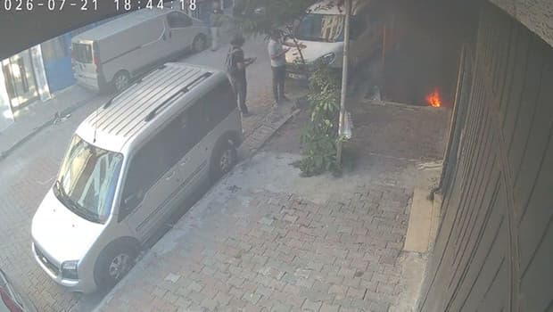 İstanbul'da çocukların yaktığı lastik apartmanı dumanla doldurdu, KOAH hastası kadın hastaneye kaldırıldı