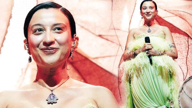 Melike Şahin doğum öncesi son konserini verdi