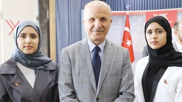 Yemenli ikizler Türkiye'de mühendislik bölümünde ilk iki sırayı aldı