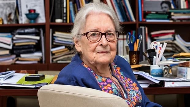 Prof. Dr. İoanna Kuçuradi, Türkiye Felsefe Kurumu Başkanlığı'ndan ayrıldı.