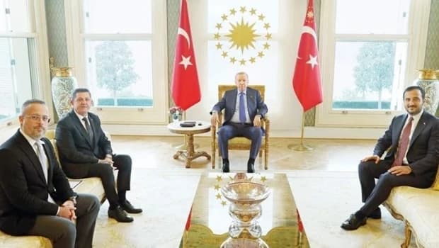 Erdoğan, dört belediye başkanını Vahdettin Köşkü'nde ağırladı