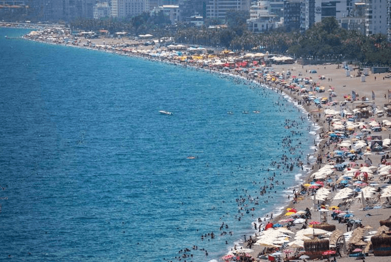 Antalya'ya 5 ayda 3.5 milyon turist geldi, Almanya birinci sırada