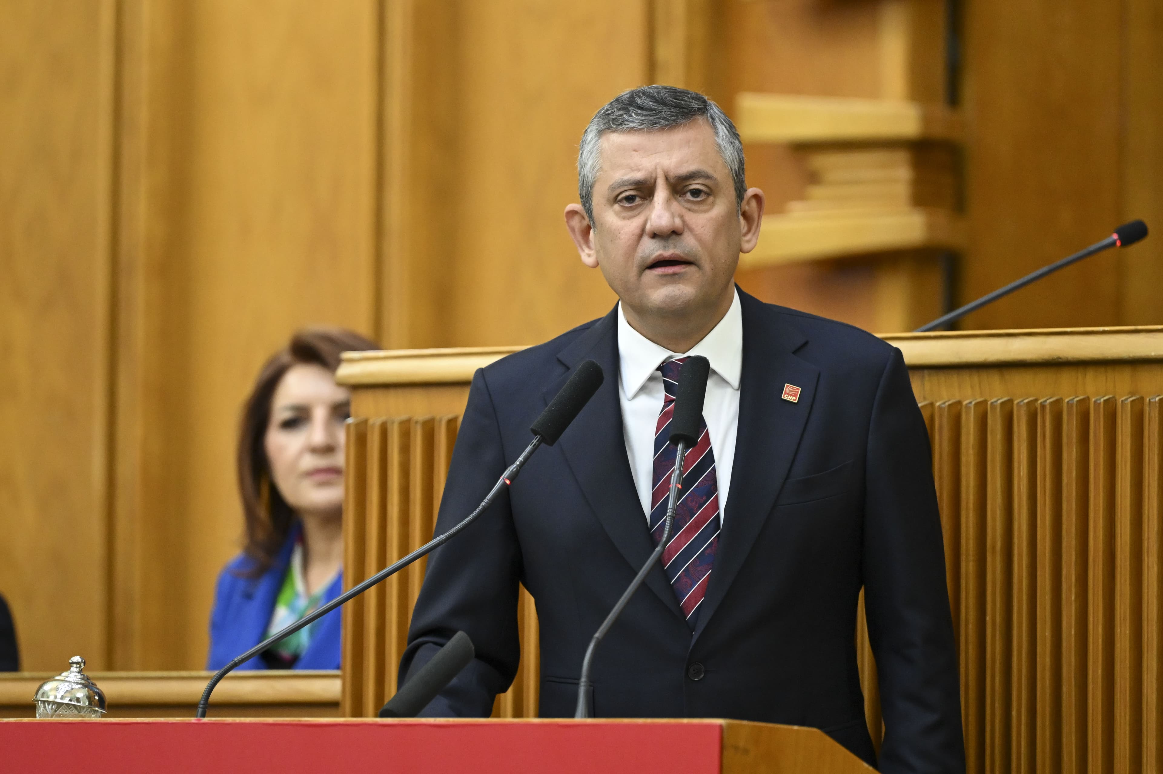 Özgür Özel ve dokuz vekilin dokunulmazlık dosyaları Meclis'e sunuldu