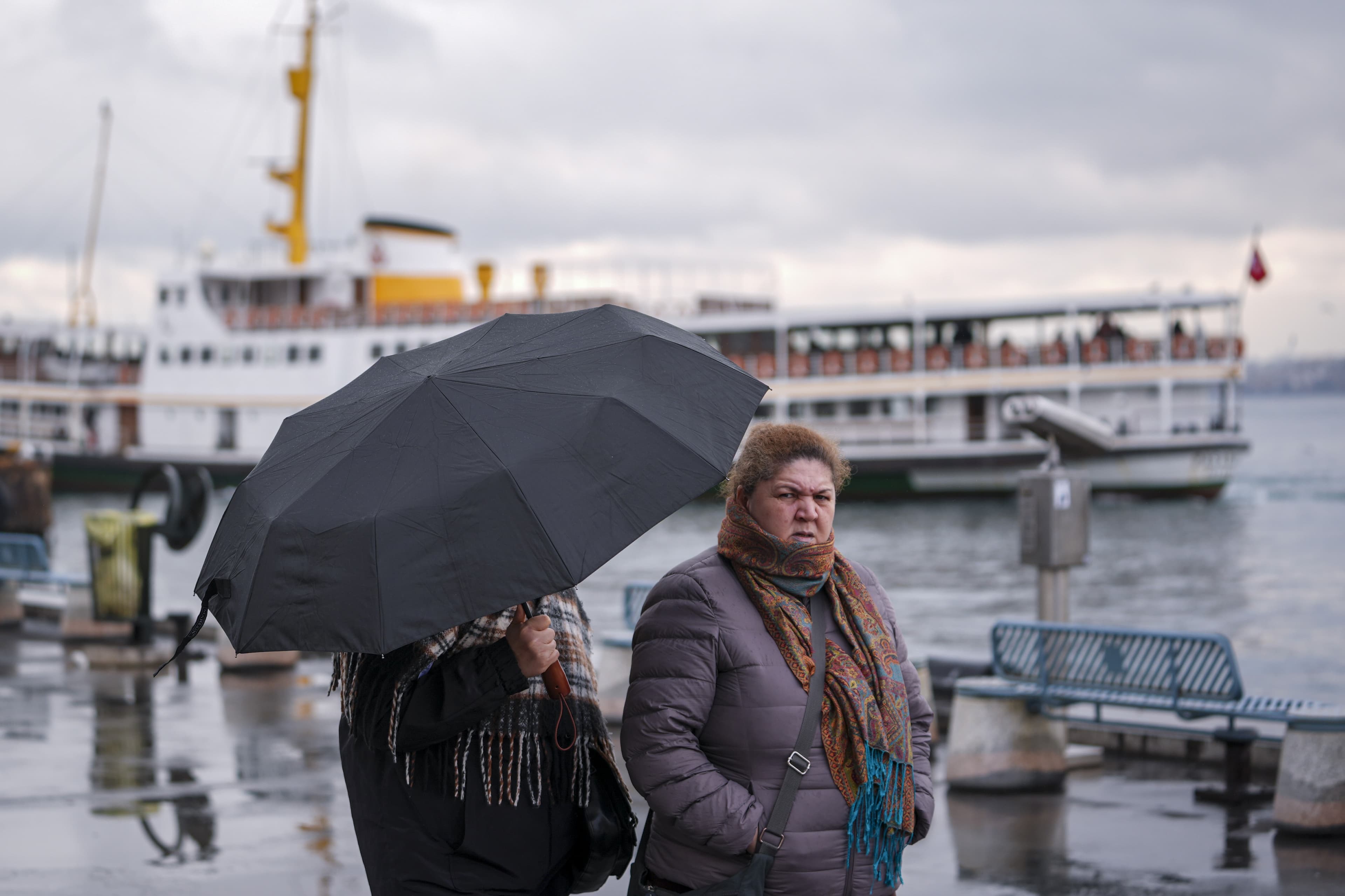 İstanbul'da bayramda hava nasıl olacak? Valilikten soğuk ve yağış uyarısı