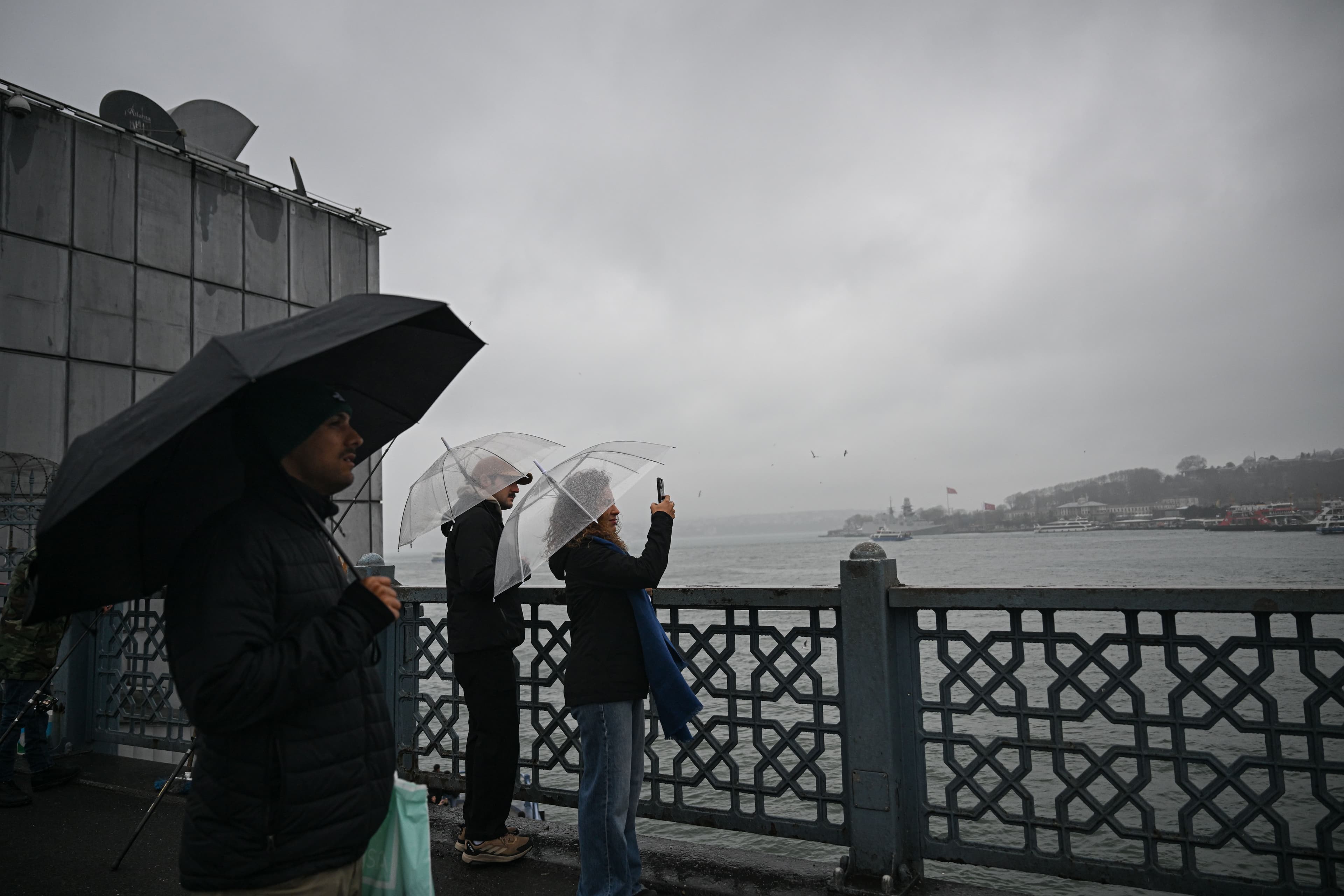 İstanbul'da kasvetli havaya bir gün ara: Güneş yüzünü gösterecek