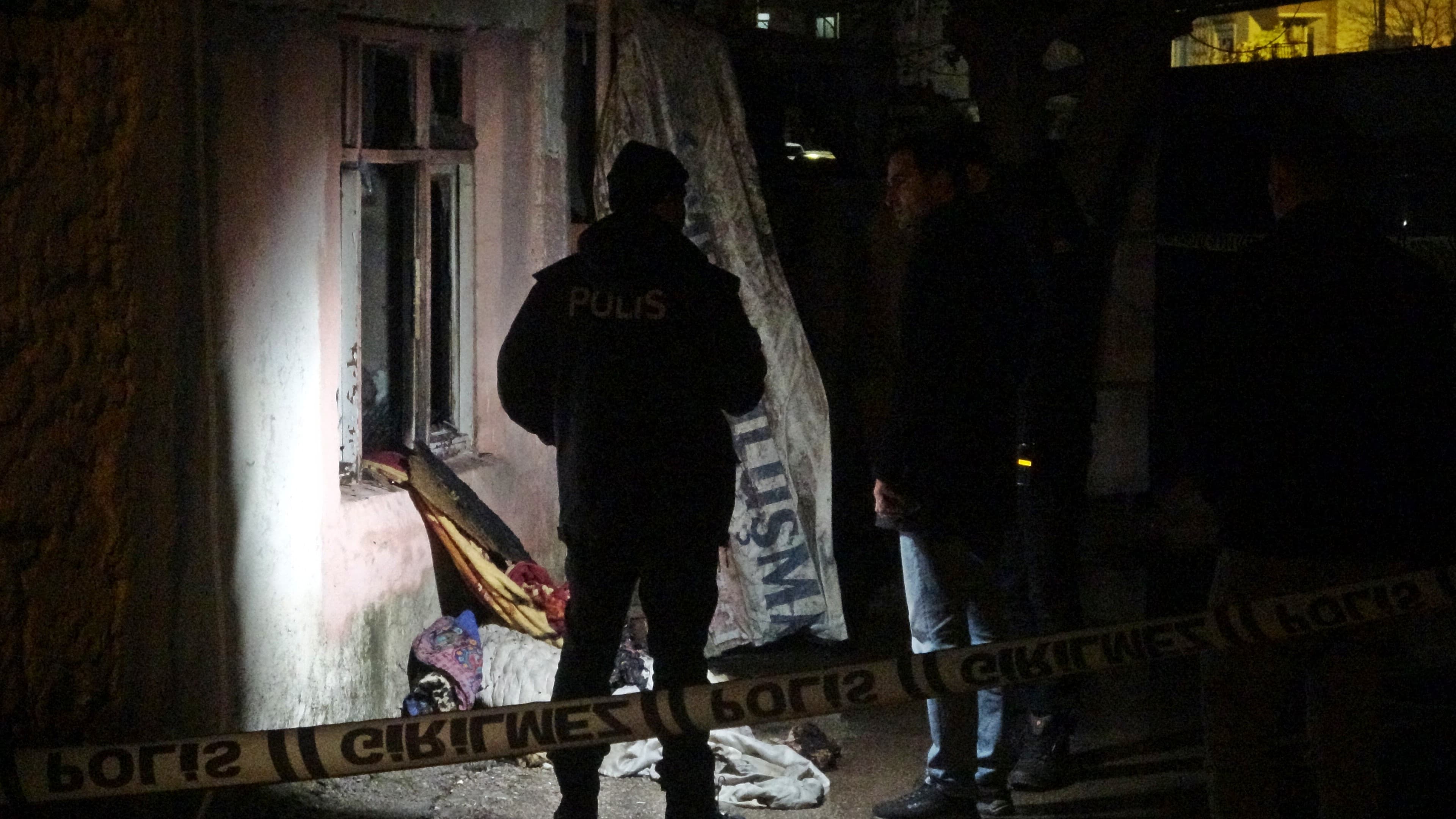 Antalya'daki gecekondu yangınında 1 kişi öldü