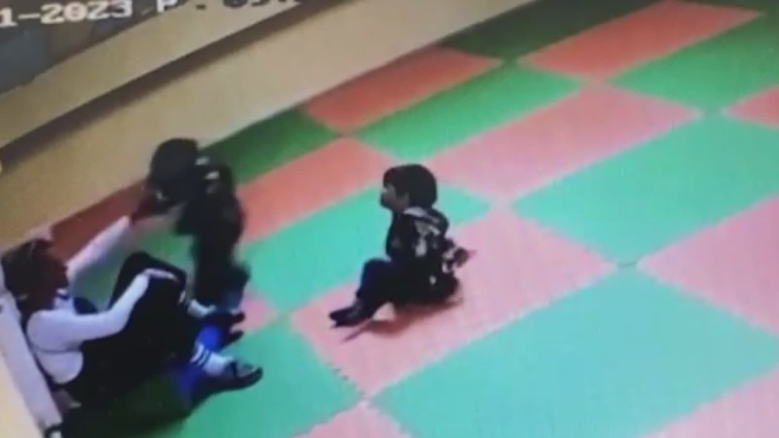 Kreşte çocuklara şiddete iddianame. Öğretmenin 56 yıla kadar hapsi istendi