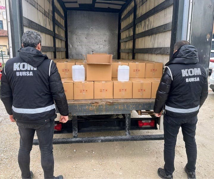 Bursa'da sahte alkol operasyonu: 1000 litre etil alkol ele geçirildi