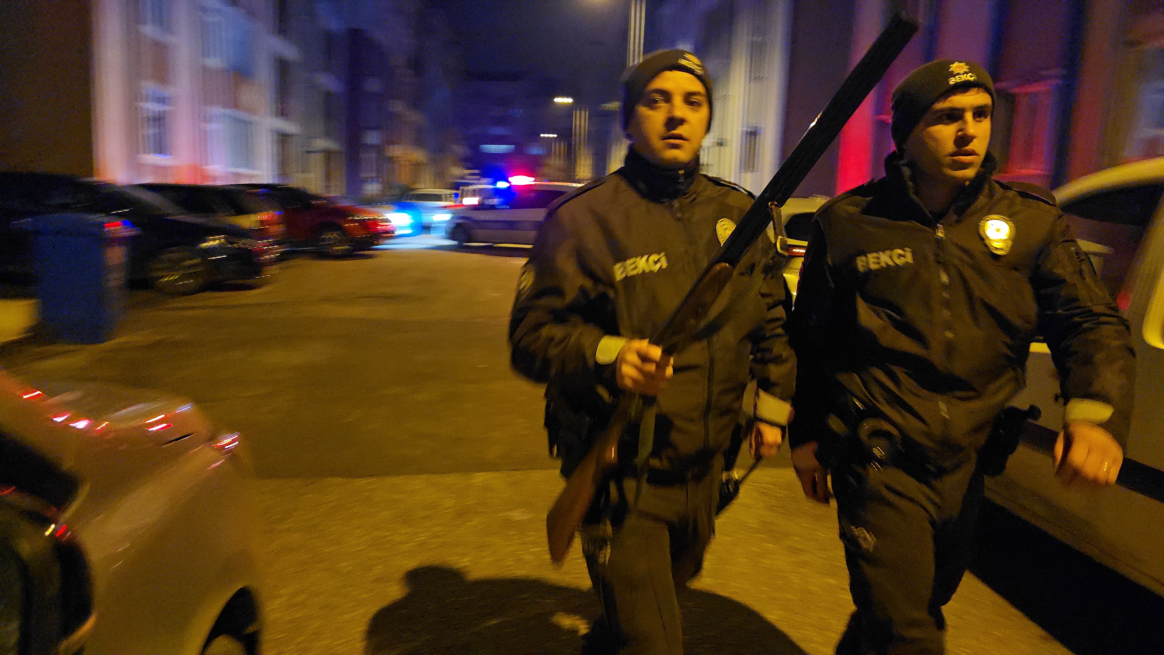 Kızının erkek arkadaşını av tüfeği ile ayağından vurarak yaraladı