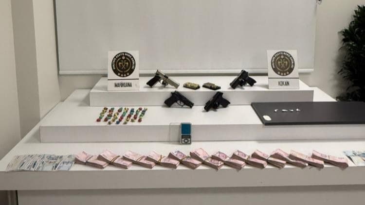 İstanbul'da eve uyuşturucu baskını