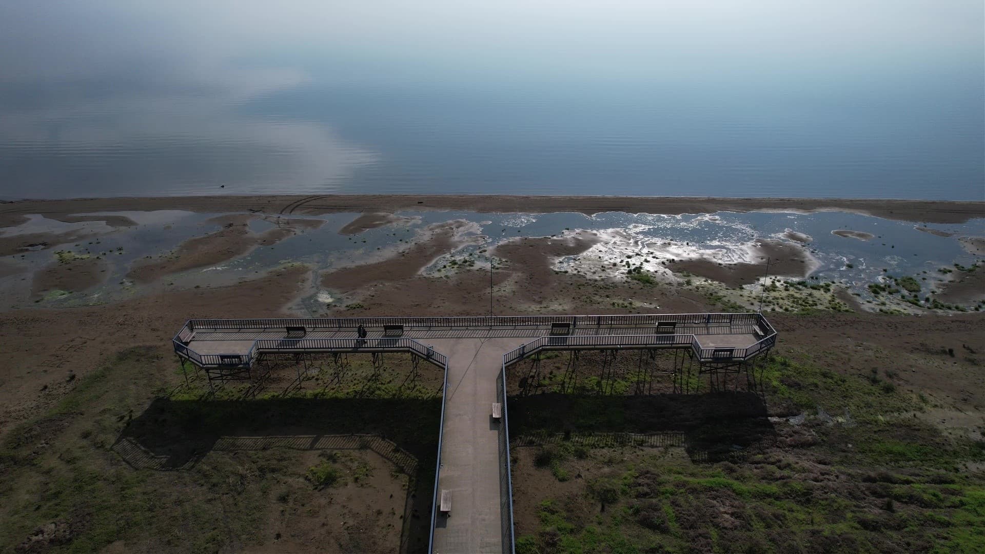 Barajlar dolup taşıyor bu göl 300 metre çekildi. Su nereye gitti?