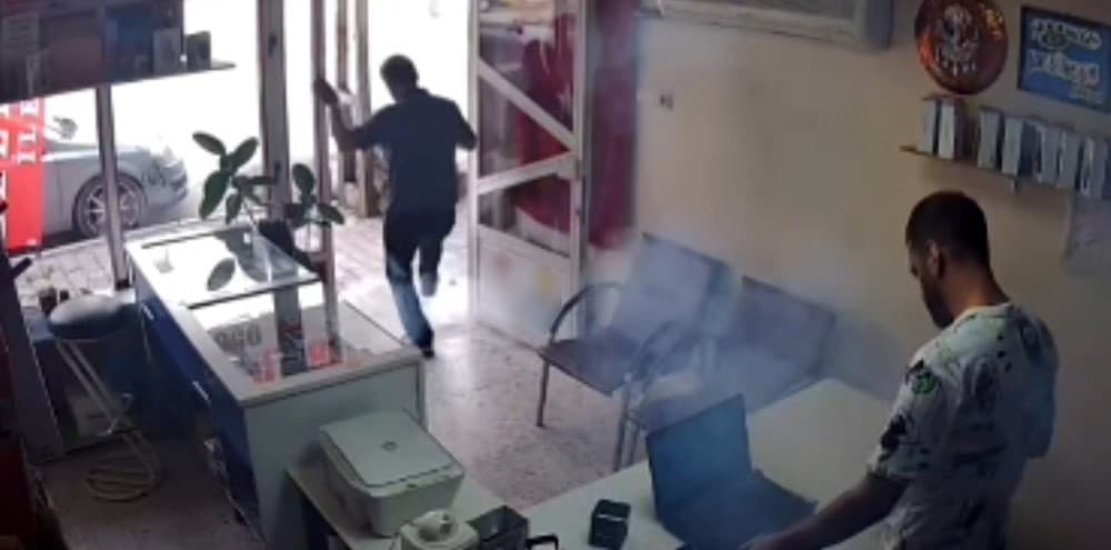 Tamir edilen cep telefonunun bataryası Adana'da patladı