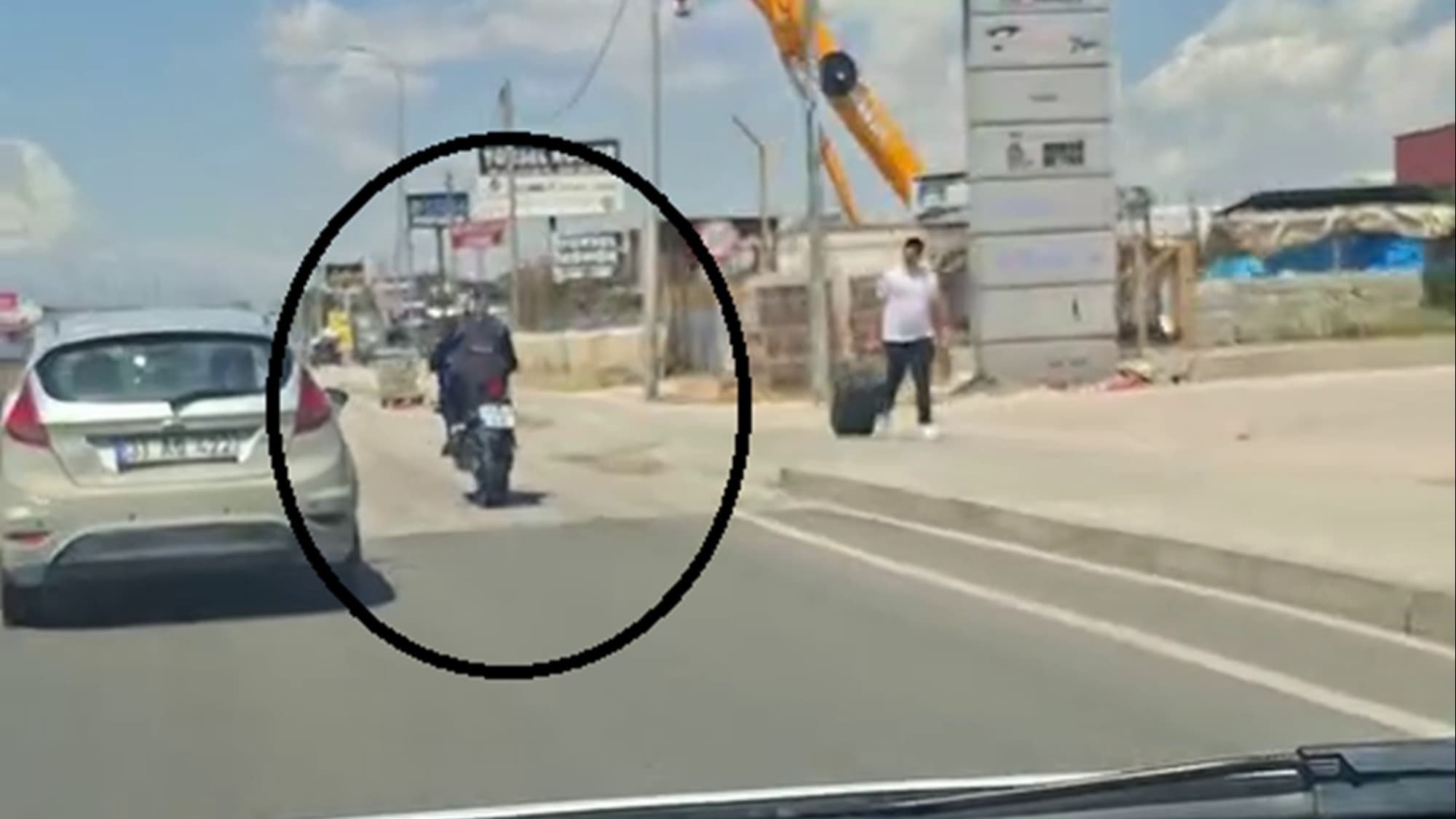 Hatay'da tek tekerle giden motosiklet sürücüsüne 46 bin TL ceza kesildi