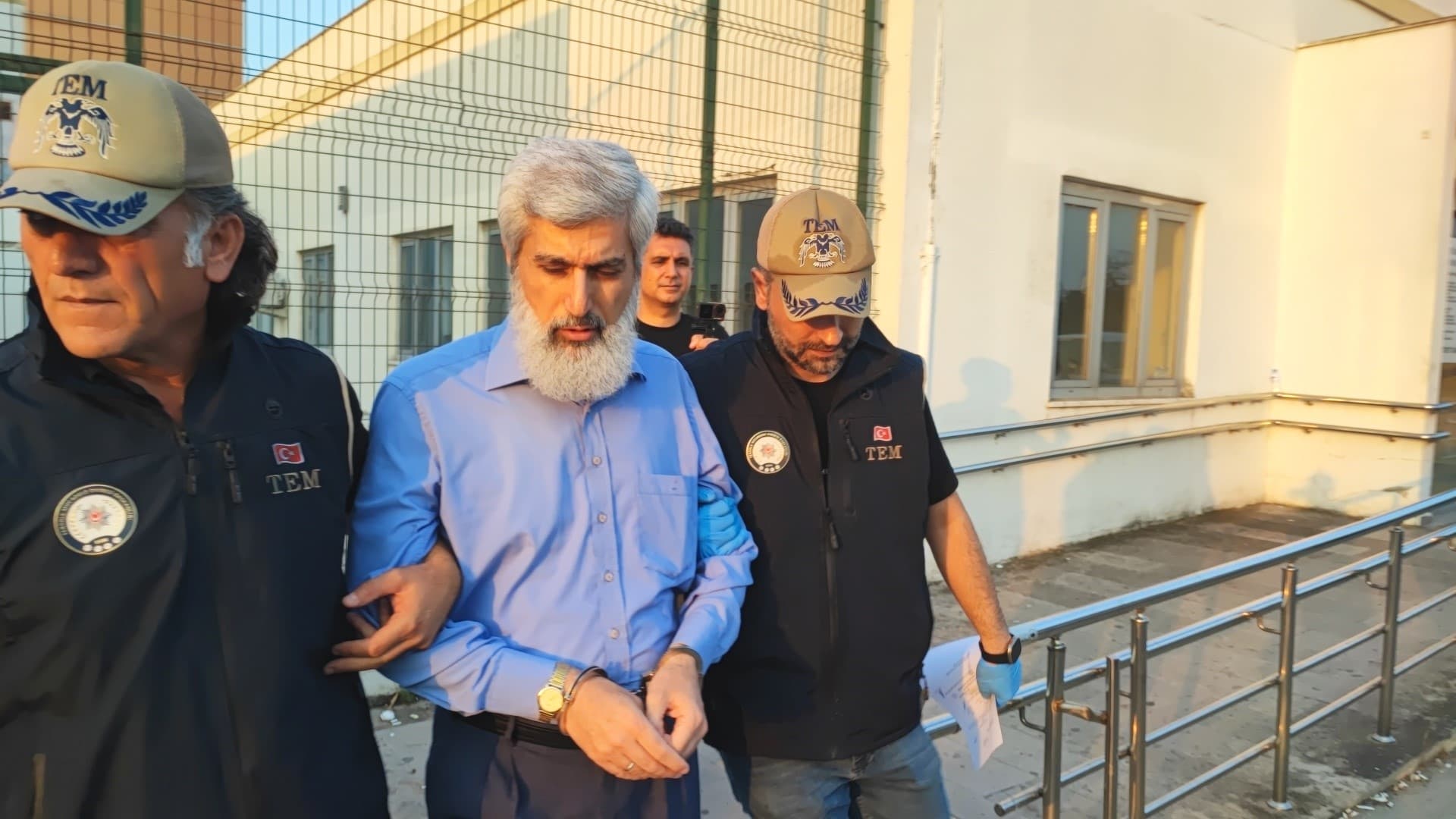 Alparslan Kuytul ve eşi gözaltına alındı