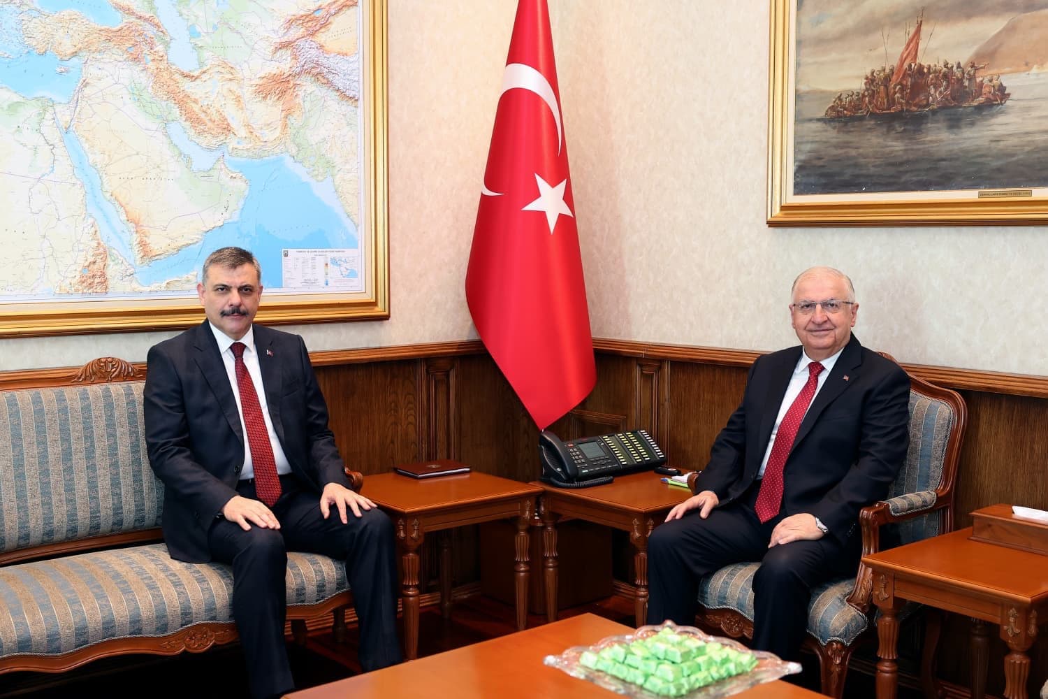 İçişleri Bakanı Çiftçi, Milli Savunma Bakanı Güler'i Ankara'da ziyaret etti