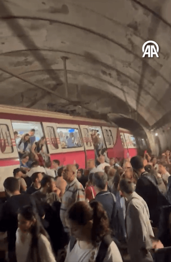 Kadıköy-Sabiha Gökçen Havalimanı metro hattında raydan çıkma olayı yaşandı