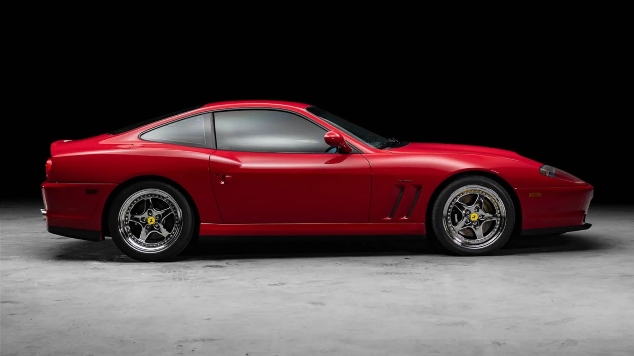 Michael Jordan'ın özel Ferrari'si 2,7 milyon dolara satıldı