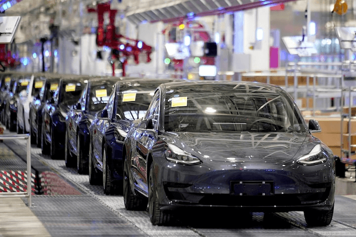 Tesla ve diğer üreticilerden 4,3 milyon araç geri çağrıldı