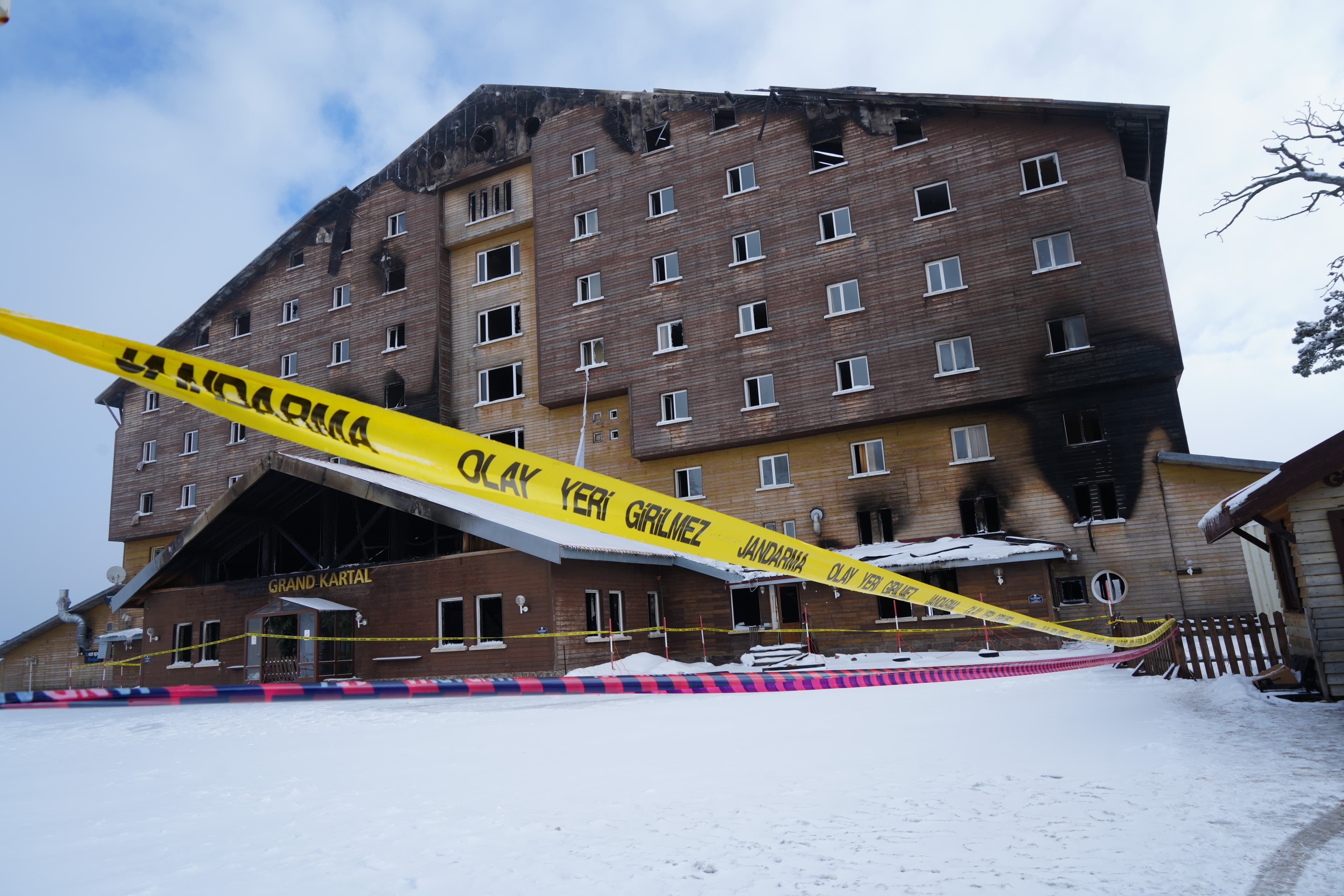 Kartalkaya'da hayatını kaybedenler için anma töreni yapıldı