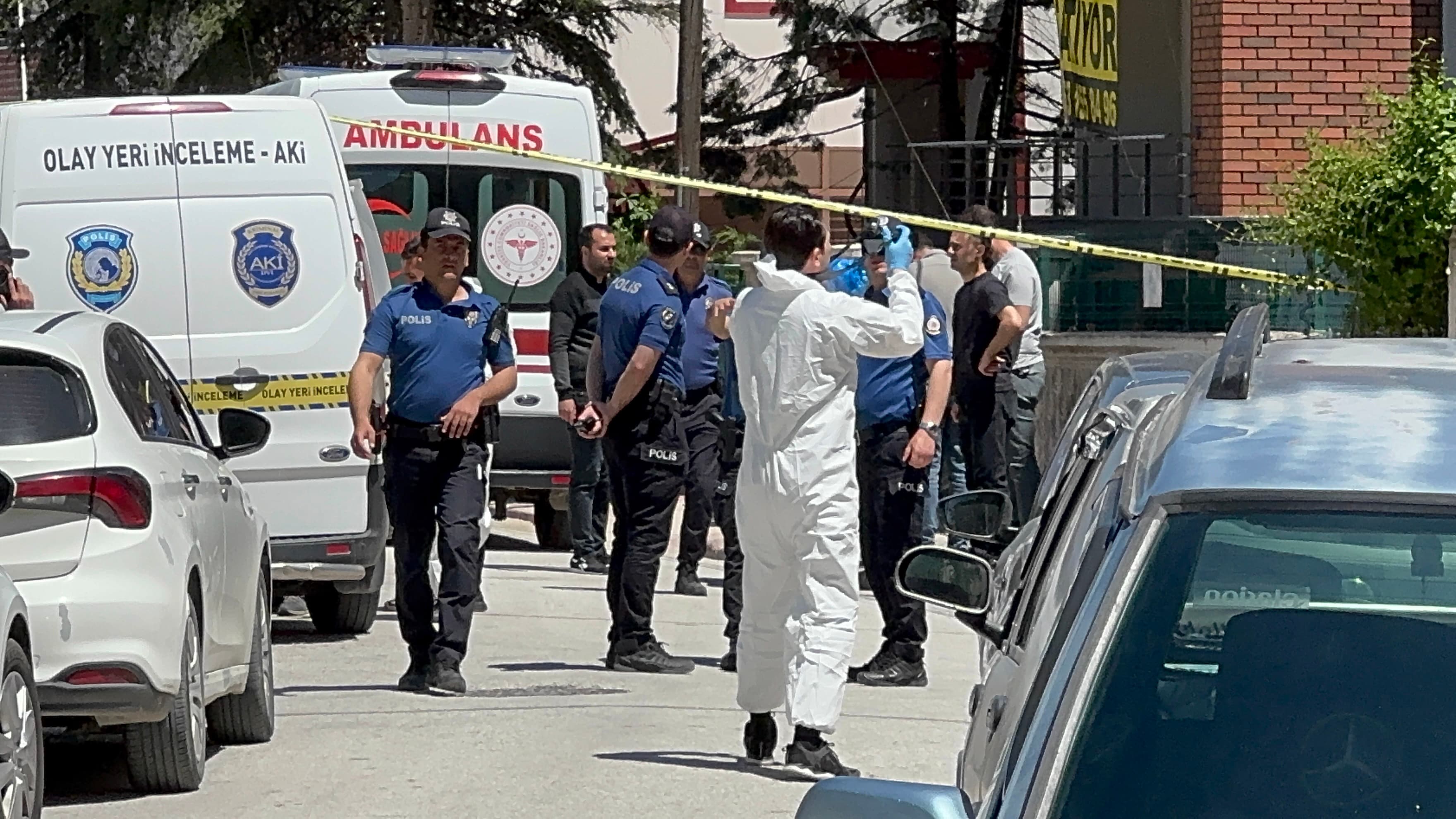 Konya'da bir genç, parkta kanlı ellerle bulundu, ailesini öldürdü