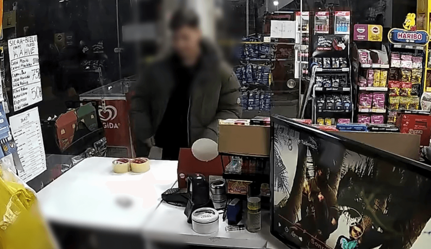 Fatih'te kan donduran akran zorbalığı. "Doğum günü kutlayacağız" diyerek aldıkları koli bandıyla işkence yaptılar!