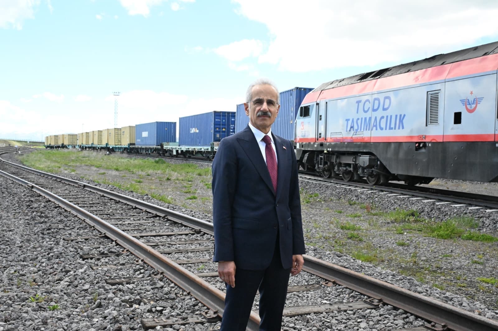 Bakü-Tiflis-Kars Demiryolu Hattı Resmi Açılışı Yapıldı