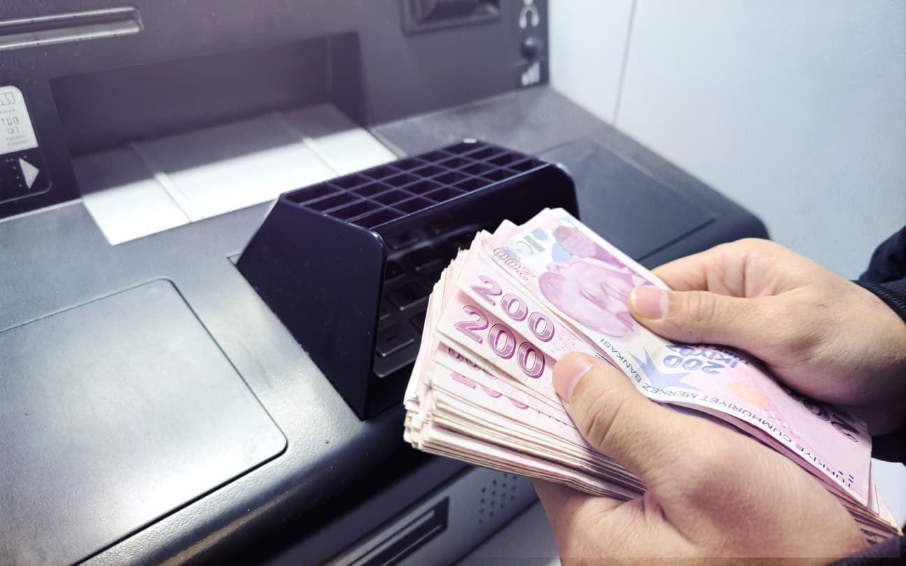 Faizsiz 100 bin TL kredi anında hesaba yatıyor