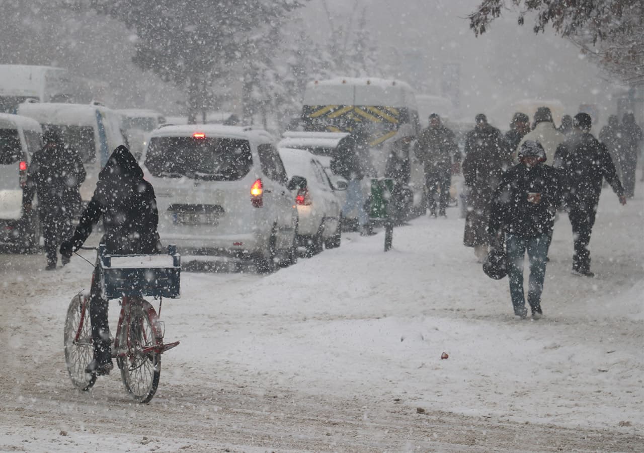 Meteoroloji uyardı. Kar sürecek, donacağız