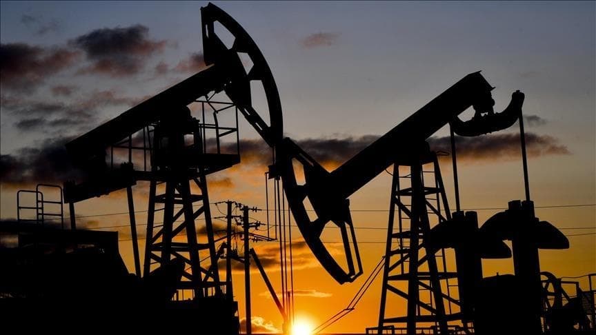 Petrolde hafif yükseliş