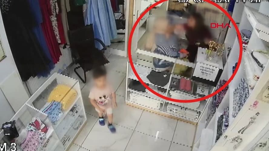 Kadın, terzinin kızını pantolon paçası yüzünden darp etti