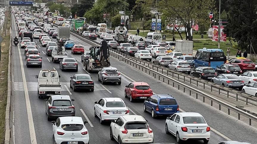 34 milyon araç sahibini ilgilendiriyor. 2 lira ücret belirlendi, her yıl artacak, bugün başladı
