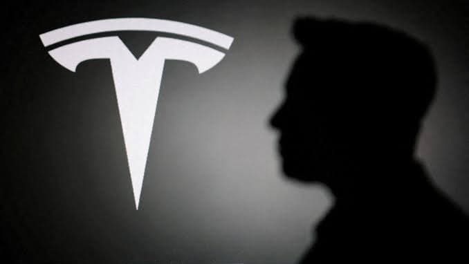 Elon Musk, Tesla ve SpaceX işbirliğinin birleşme spekülasyonlarını artırdığını belirtti