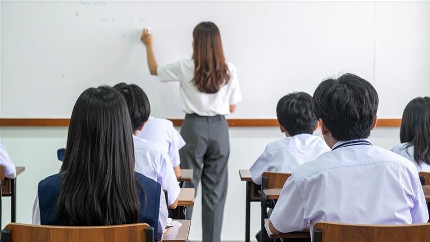 32 bin lira maaş, 12 ay eğitim. Öğretmen adaylık başvurusu 13 Nisan'da başlıyor