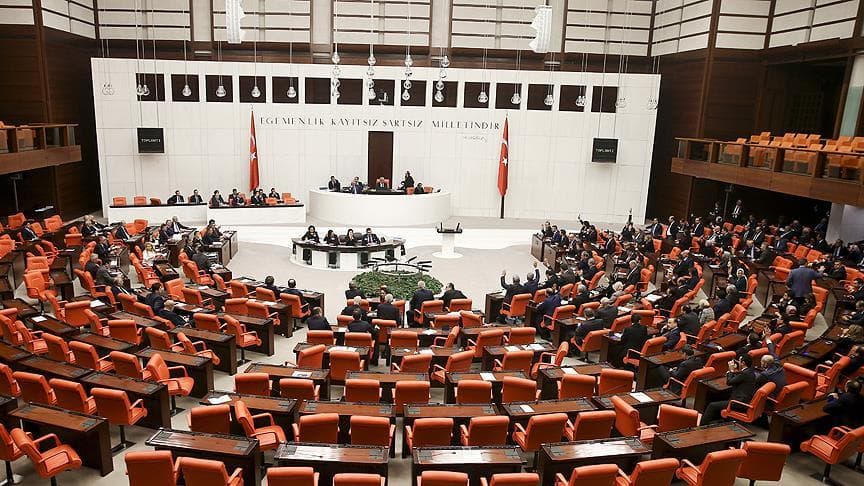 Torba yasa teklifi kabul edildi, emniyet ve basın etkileniyor