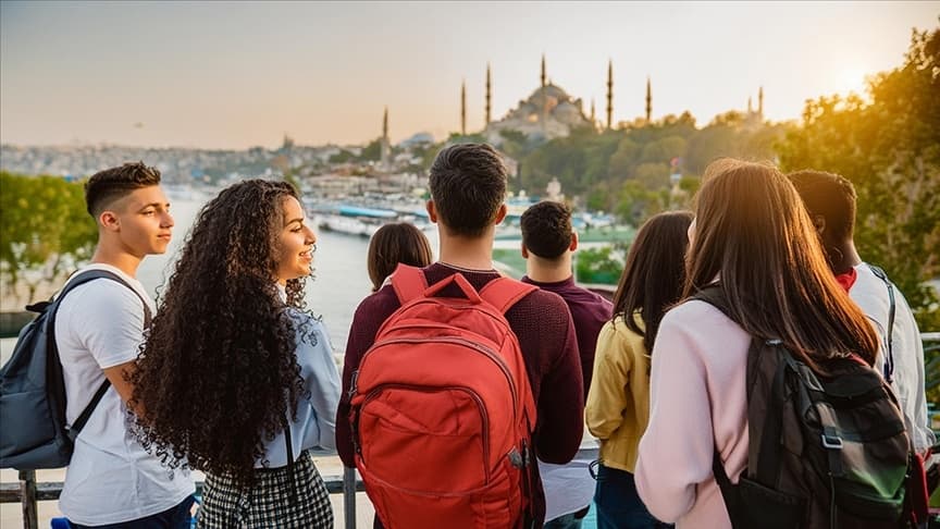 Türkiye, genç nüfusuyla Avrupa'nın en genç ülkesi oldu