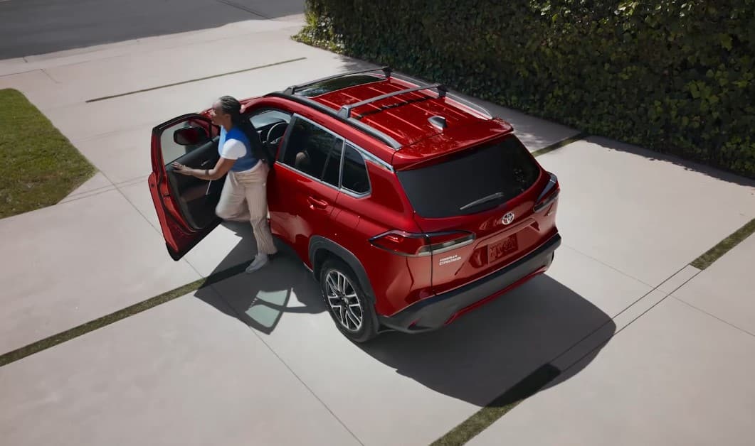 Toyota'dan Corolla atağı. 3 sıra koltuğu olacak
