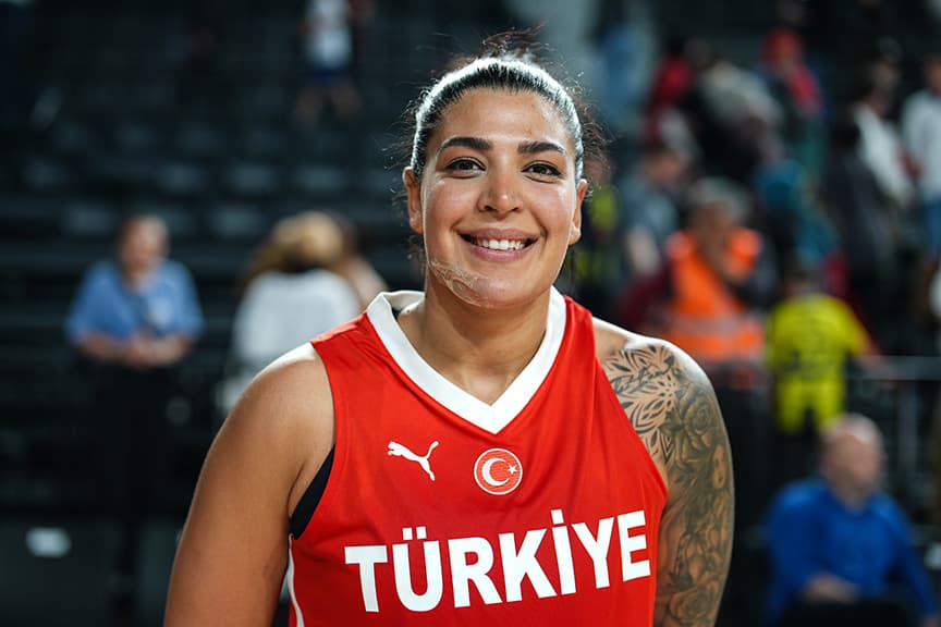 Fenerbahçeli basketbolcu Tilbe Şenyürek'te "Guillain-Barre Sendromu" tespit edildi