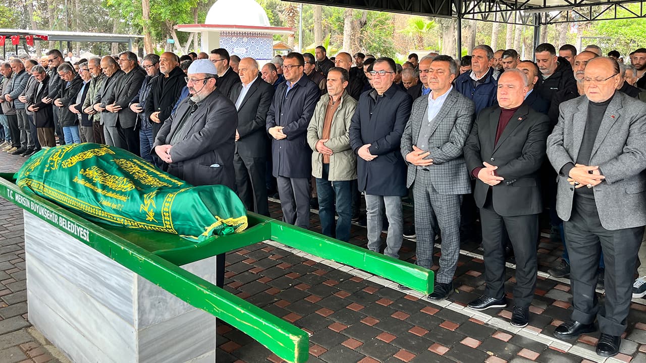 Eski futbolcu Hakan Turgut'a son görev