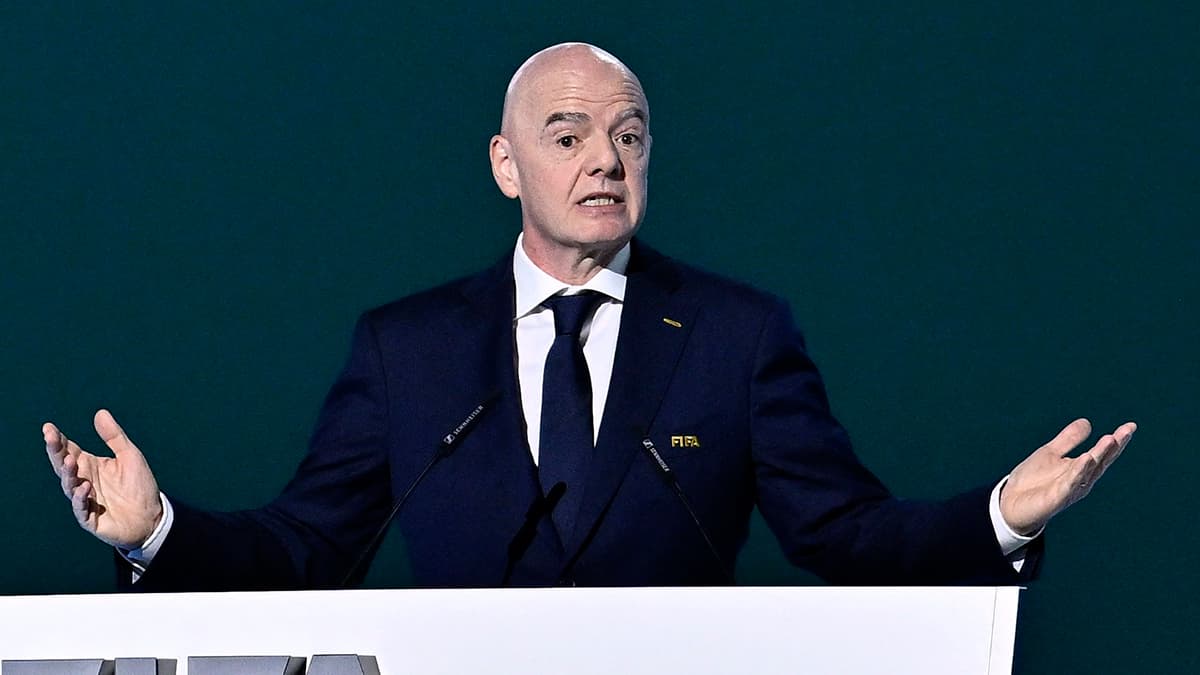 FIFA Başkanı Gianni Infantino adaylık kararını duyurdu