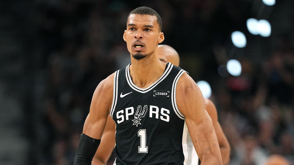 Spurs, Timberwolves'u 29 sayı farkla yenerek seride 3-2 öne geçti