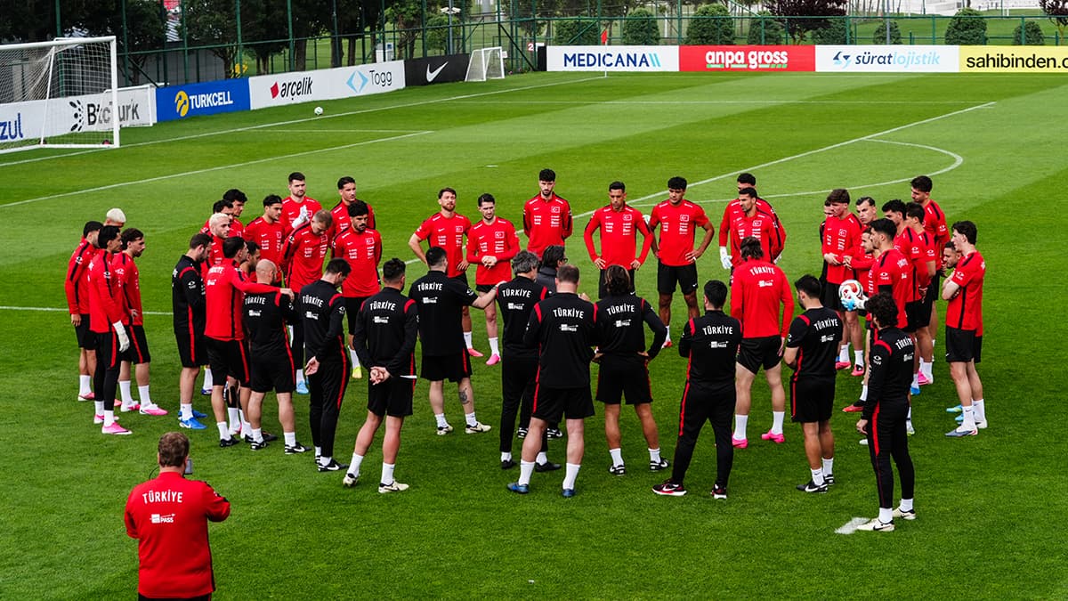Hakan Safi, iki milli futbolcunun transfer edileceğini açıkladı