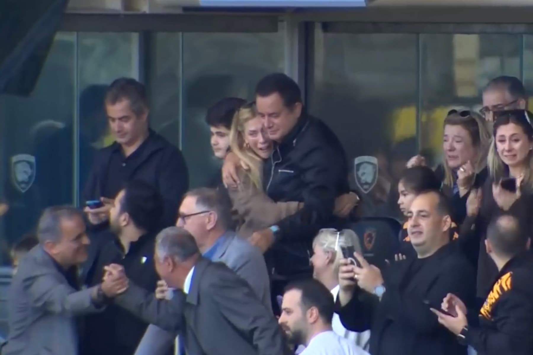 Hull City'nin play-off bileti sonrası Acun Ilıcalı'nın ekrana gelen görüntüsü olay