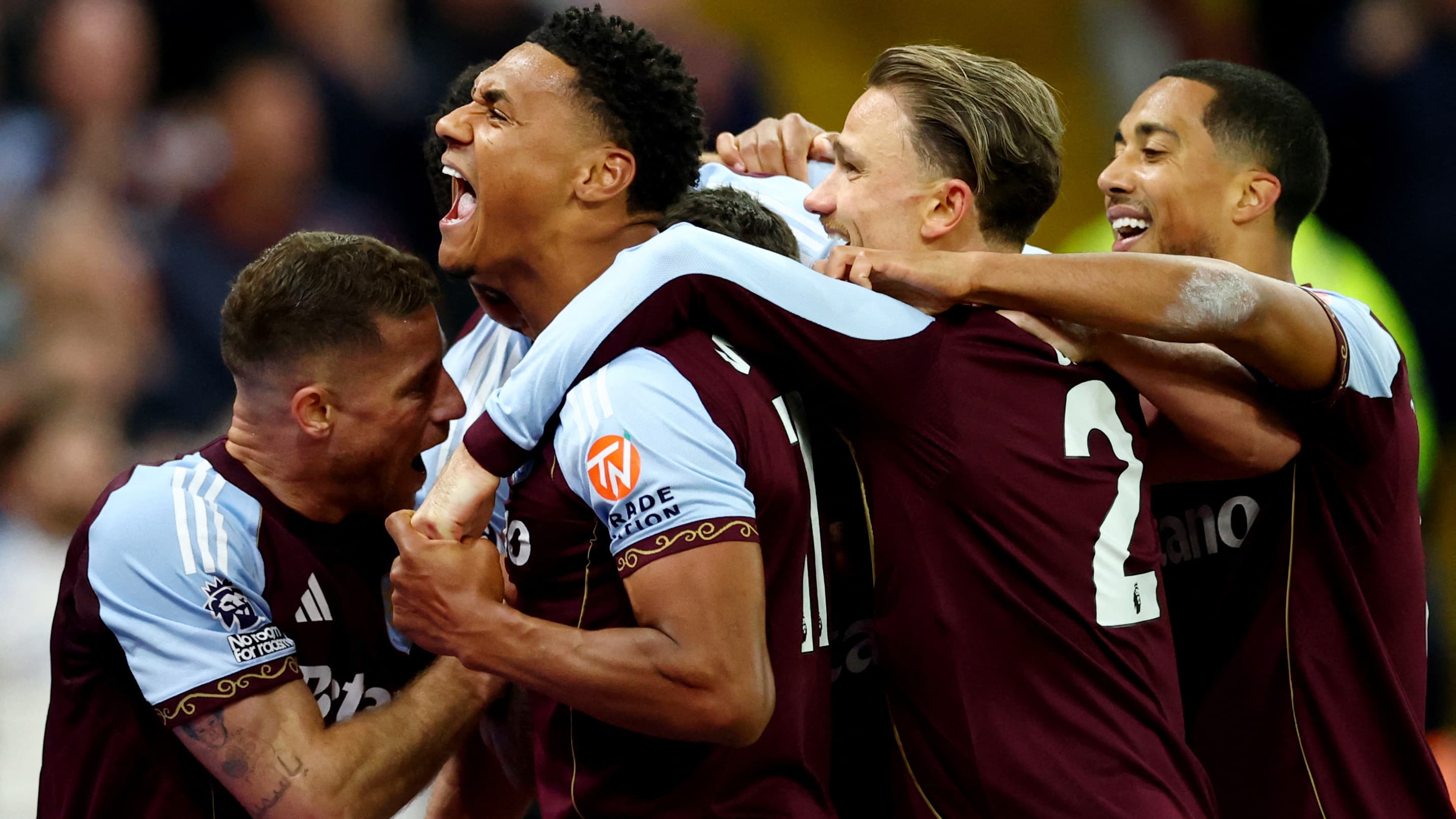 Aston Villa, Liverpool'u 4-2 mağlup etti